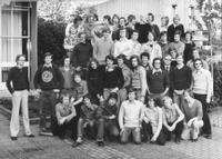groepsfoto Flat C gemaakt 18 juni 1976  het jaar waarin ik  eindexamen deed 