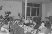 Kerstmaaltijd 1979, achterin Henk v Duinen  bril  geheel rechts Jerry Sengalrayan