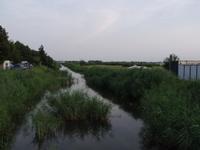 links camping, rechts strandgebied